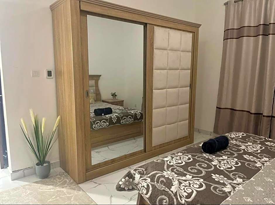 Oasis tower family apartment 2404