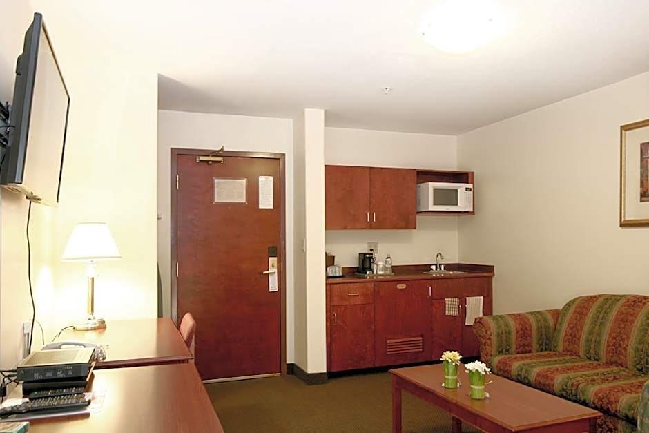 Foxwood Inn & Suites Drayton Valley