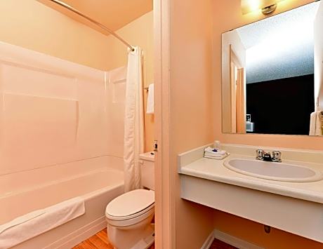 2 Queen Beds Suite Nonsmoking