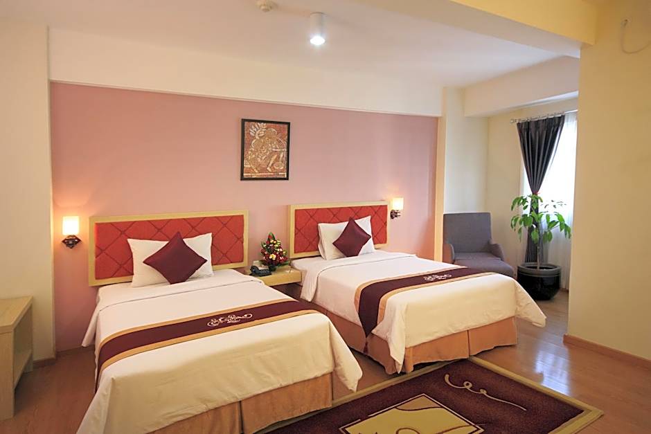 Gunawangsa Manyar Hotel