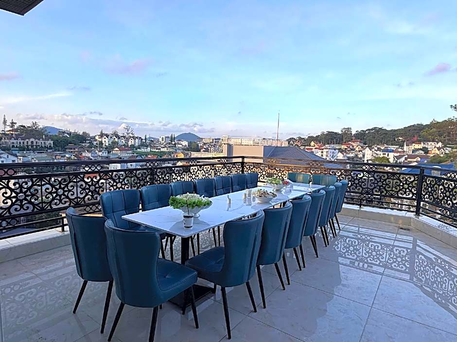 Nature Hotel - Pham Hong Thai