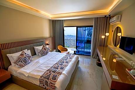 The Country Lodge Hotel