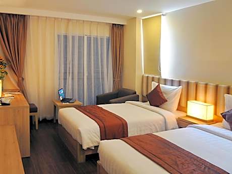 Deluxe City View Twin Bed