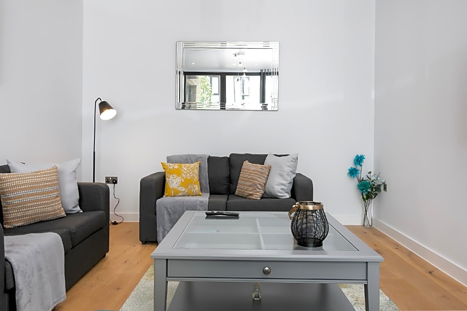 LT Greenwich 3 Bed Townhouse