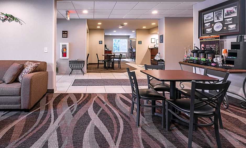Cobblestone Inn & Suites - Durand