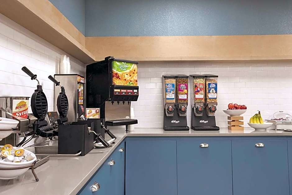 Country Inn & Suites by Radisson, North Little Rock, AR