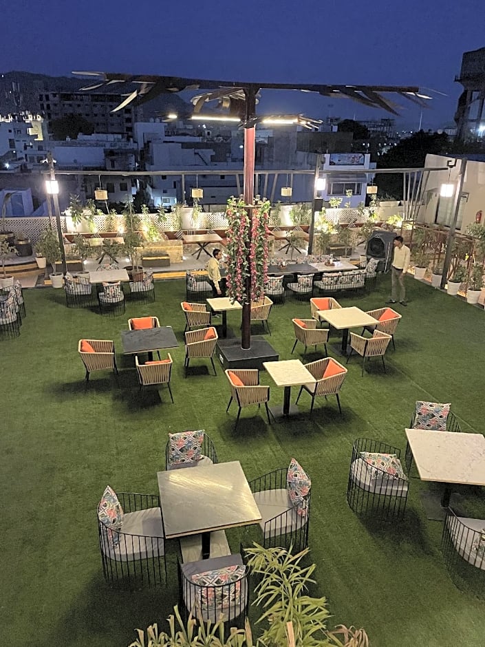 The Ambassador - Hotel & Conference Center