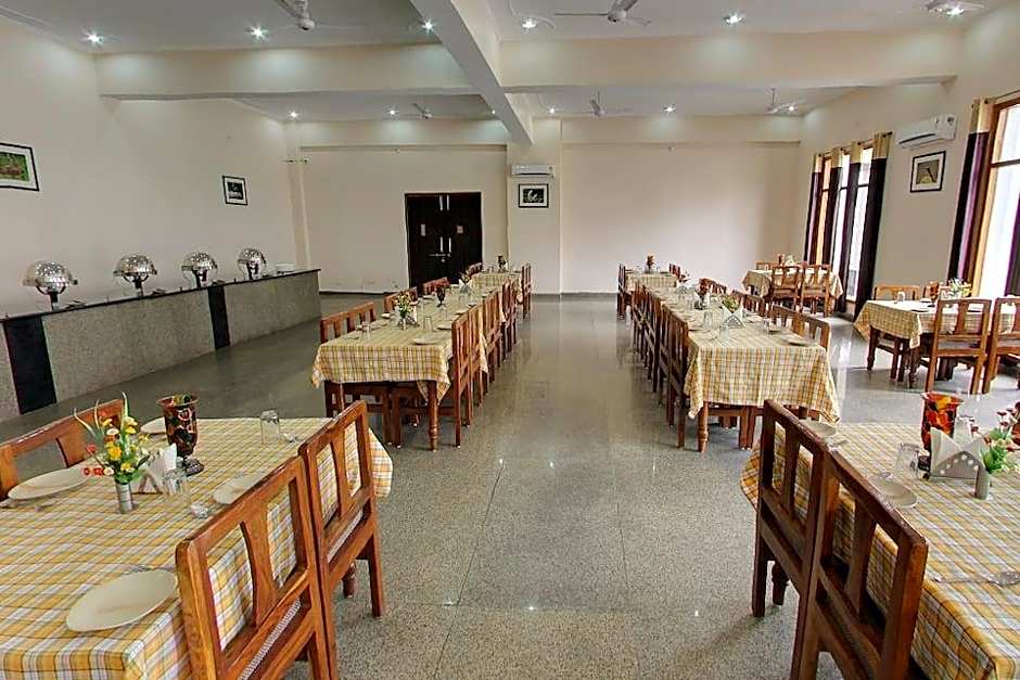 Geetanjali Hotel & Motel