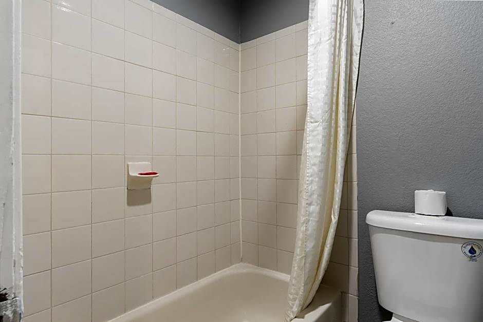 Golden Inn Dallas by Hotel O