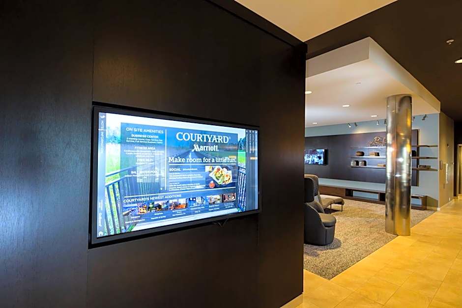 Courtyard by Marriott Bay City