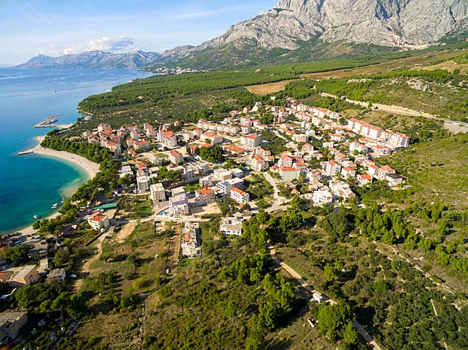 White Stone Villa 43