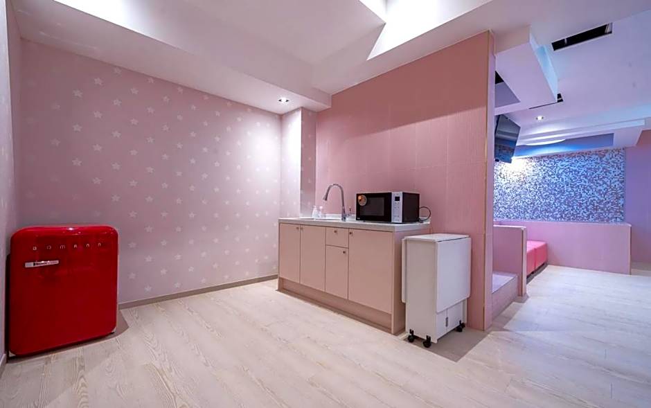 Jangyu Almond Kids Hotel