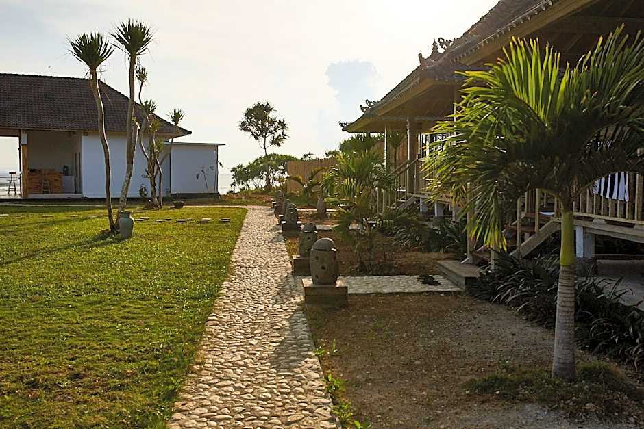 Ombak Bay Lembongan
