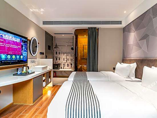 Weilaideng Hotel (Guangzhou Zhujiang New Town Jinan University Store)