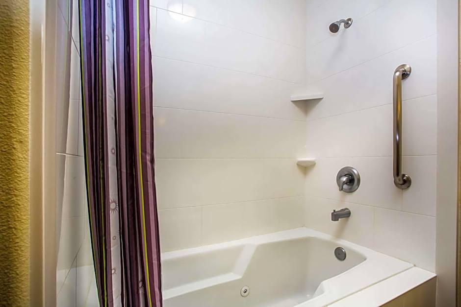 La Quinta Inn & Suites by Wyndham Ely