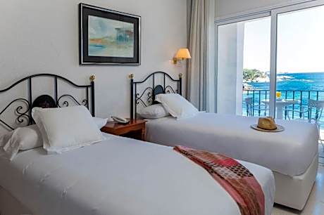 Superior Double or Twin Room with Sea View
