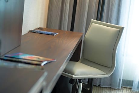 King Room - Hearing Accessible