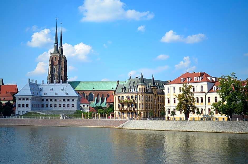 WenderEDU Business Center