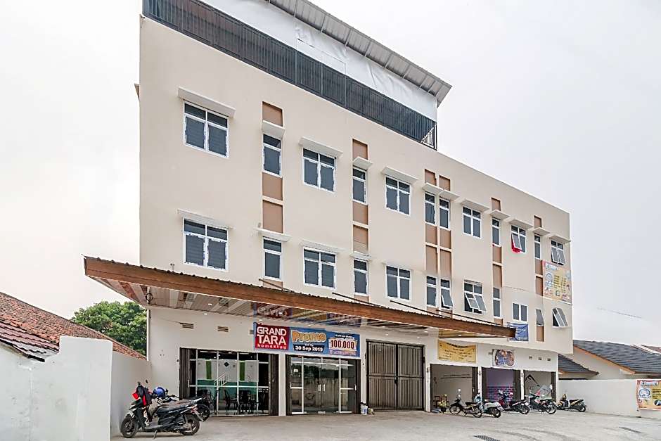 RedDoorz Plus @ Grand Tara Homestay Palembang