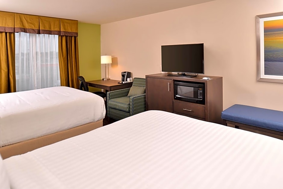 Holiday Inn Express & Suites DEARBORN SW - DETROIT AREA