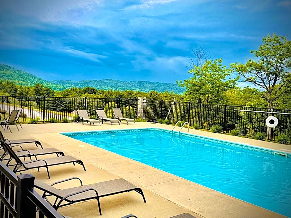 Travelodge by Wyndham Lake George NY