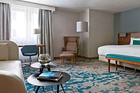 Junior King Suite - M Club Lounge Access