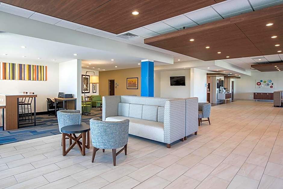 Holiday Inn Express & Suites Ludington By IHG