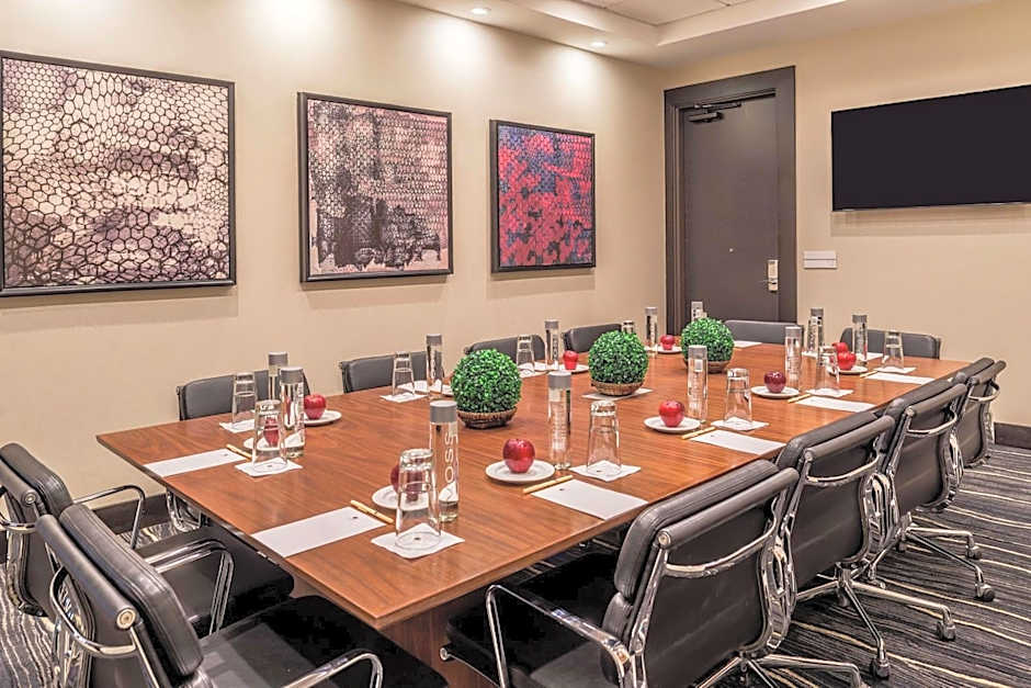 DoubleTree By Hilton Lafayette East