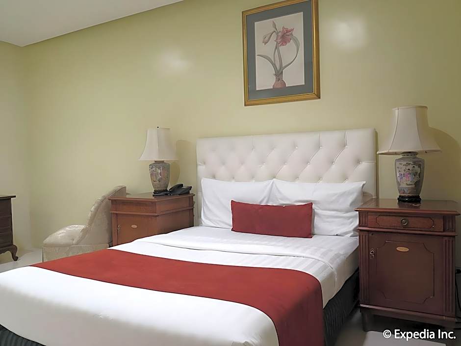 Dreamwave Hotel Lemery