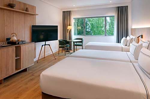 Melia Madrid Barajas