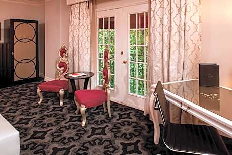 Corner King Room