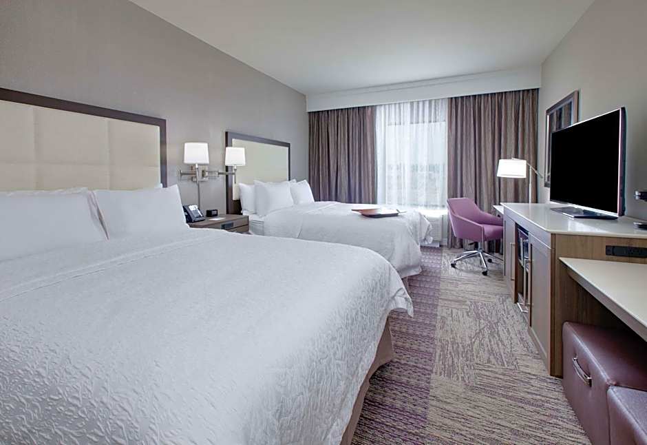 Photo 1 of 1 of 2 Queen Beds, Hearing Accessible