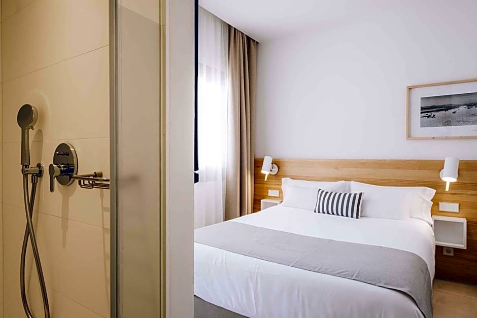 AYA Seahotel - Adults Only