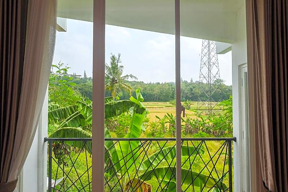 Aliandra Villa By The Lavana – Bangunjiwo, MN