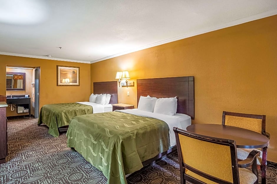 Quality Inn & Suites Ft. Jackson Maingate