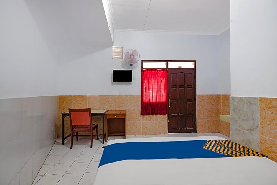 SPOT ON 2865 Sartika Inn Pati