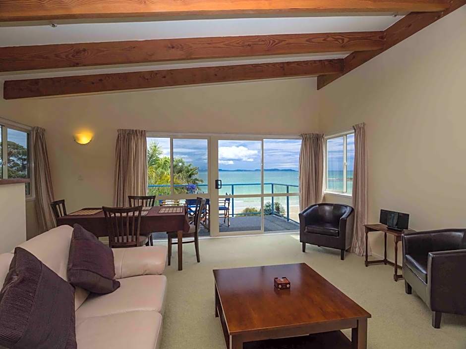 By the Bay Beachfront Apartments