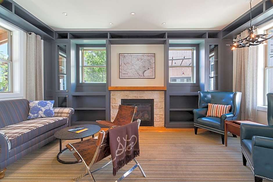 Lone Star Court, by Valencia Hotel Group