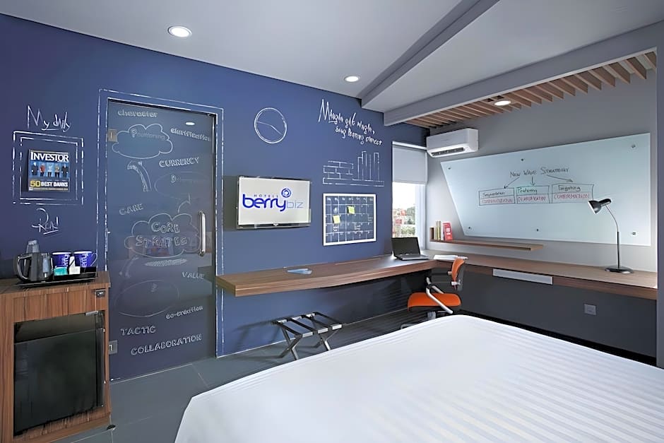 Berry Biz Hotel