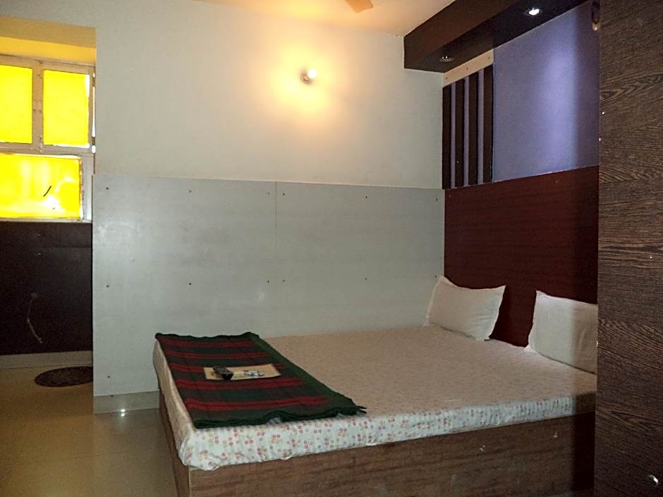 Abhineet Palace Hotel