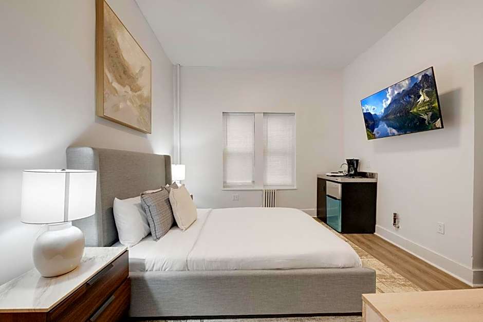 Bay Ridge ApartHotel