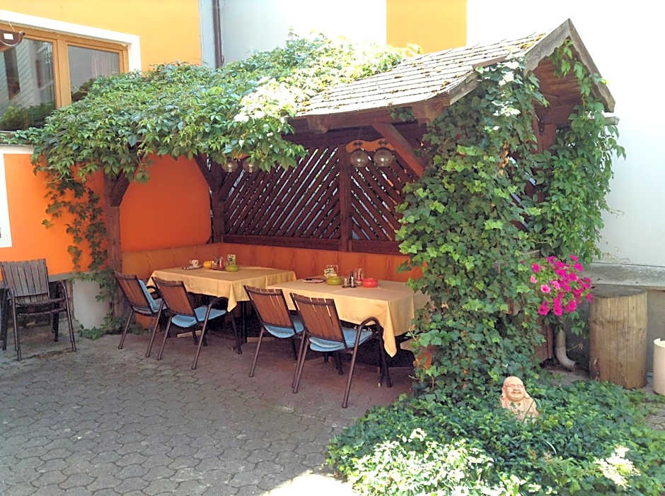 Frühstückspension zur Post Reisinger KG St Oswald