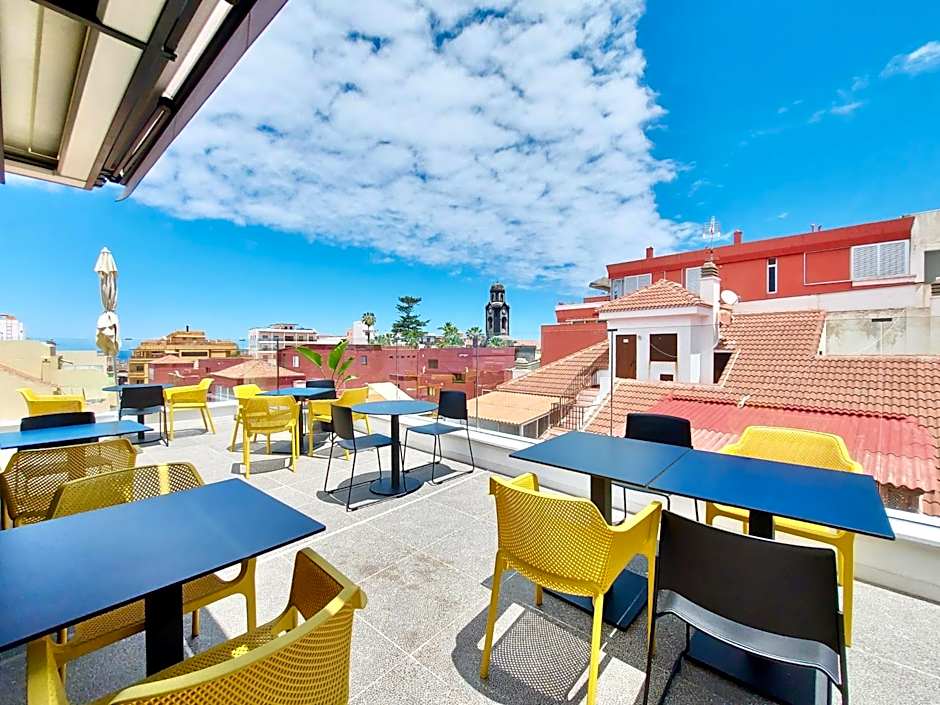 Atypicap Capsule Hostel