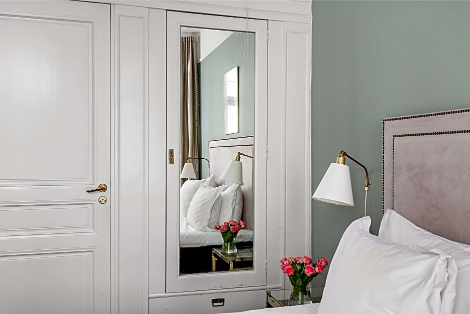 Photo 1 of 7 of Superior 2 Twin Beds