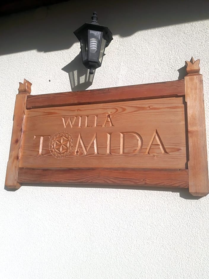 WILLA TOMIDA