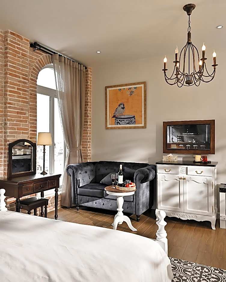 THE LUNA - Boutique Hotel