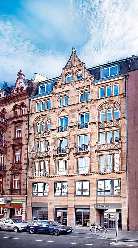 Five Elements Hostel