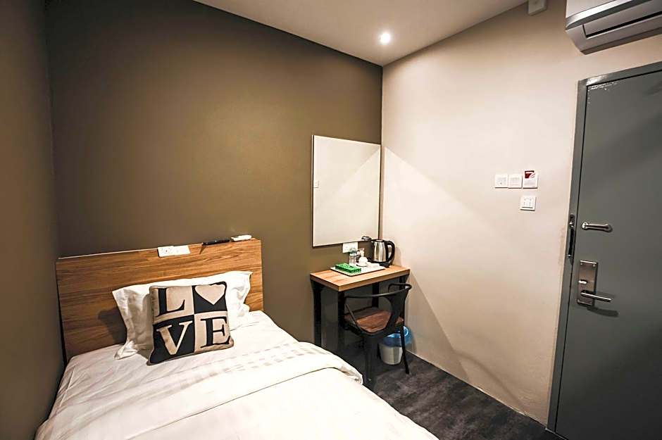 V3 Hotel & Residence Seri Alam