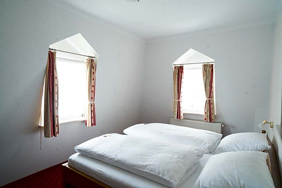 Hotel Haus Burg Metternich