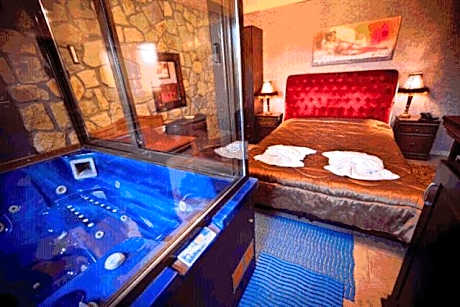 Suite with Private Pool